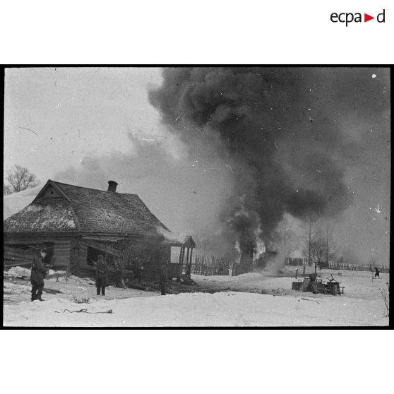 Medyn - Woronov. [Une explosion dans un village]. [Description en cours]