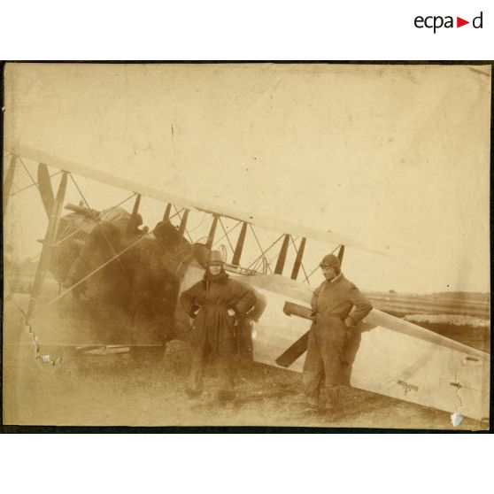 Avant une reconnaissance. [légende d'origine]