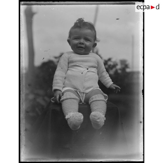 [Portrait de bébé].<br>