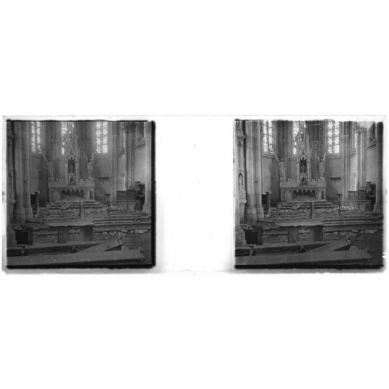 [Lironville. Intérieur de l'église].