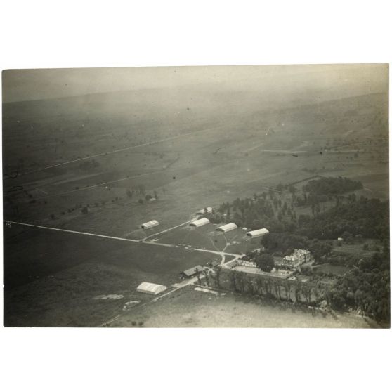 Camp de la N. 79. Château de Bonneuil. [légende d'origine]