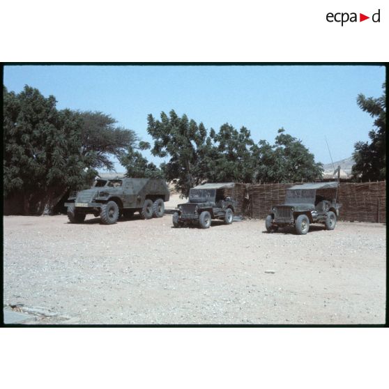 Abeché - Vie en poste du II° escadron / RICM. [légende d'origine]<br>