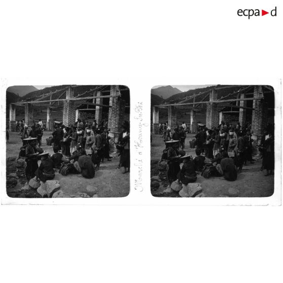 Marché d'Hoang Su Phi. [légende d'origine]<br>