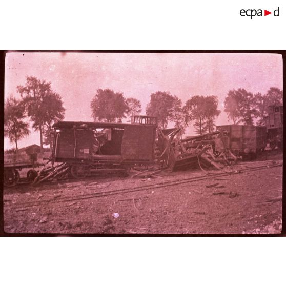 Proyat. La Flaque. 8-16. La gare marmitée. [légende d'origine]