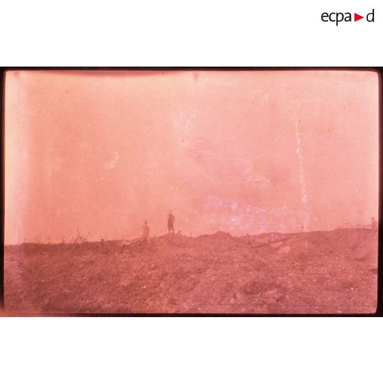 Dompierre. 9-16. Explosion du dépôt de munitions. [légende d'origine]
