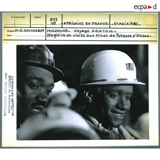 Africains en France. Mulhouse. Voyage ASATOM. Stagiaires en visite aux Mines de potasse d'Alsace.