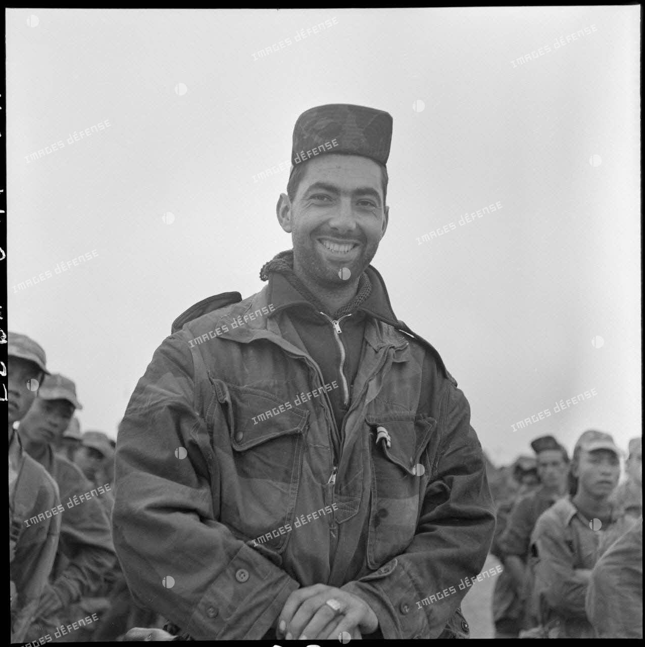 Portrait d'un lieutenant du 8e BPC (bataillon de parachutistes de choc).