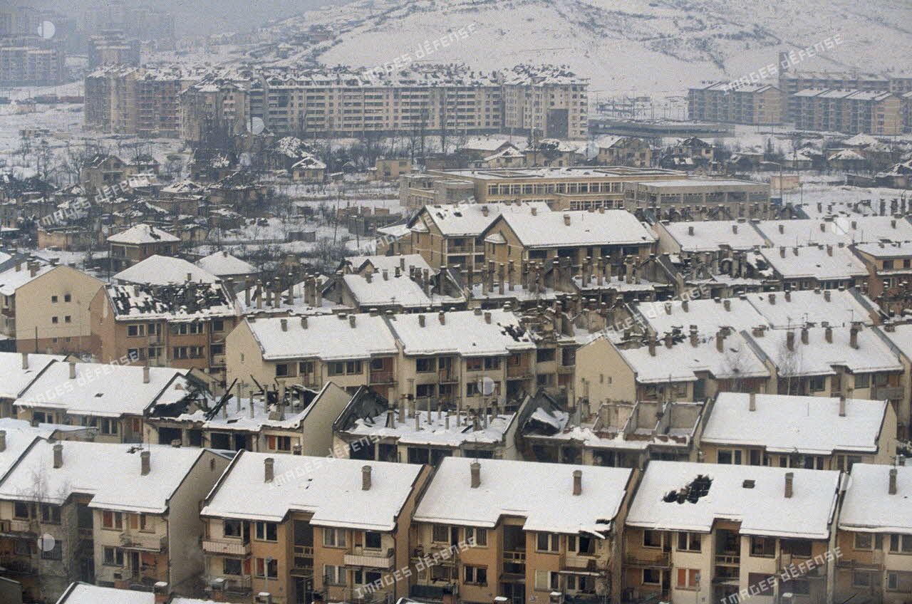Vue sur le quartier de Dobrinja où eurent lieu les jeux olympiques d'hiver de Sarajevo de 1984.