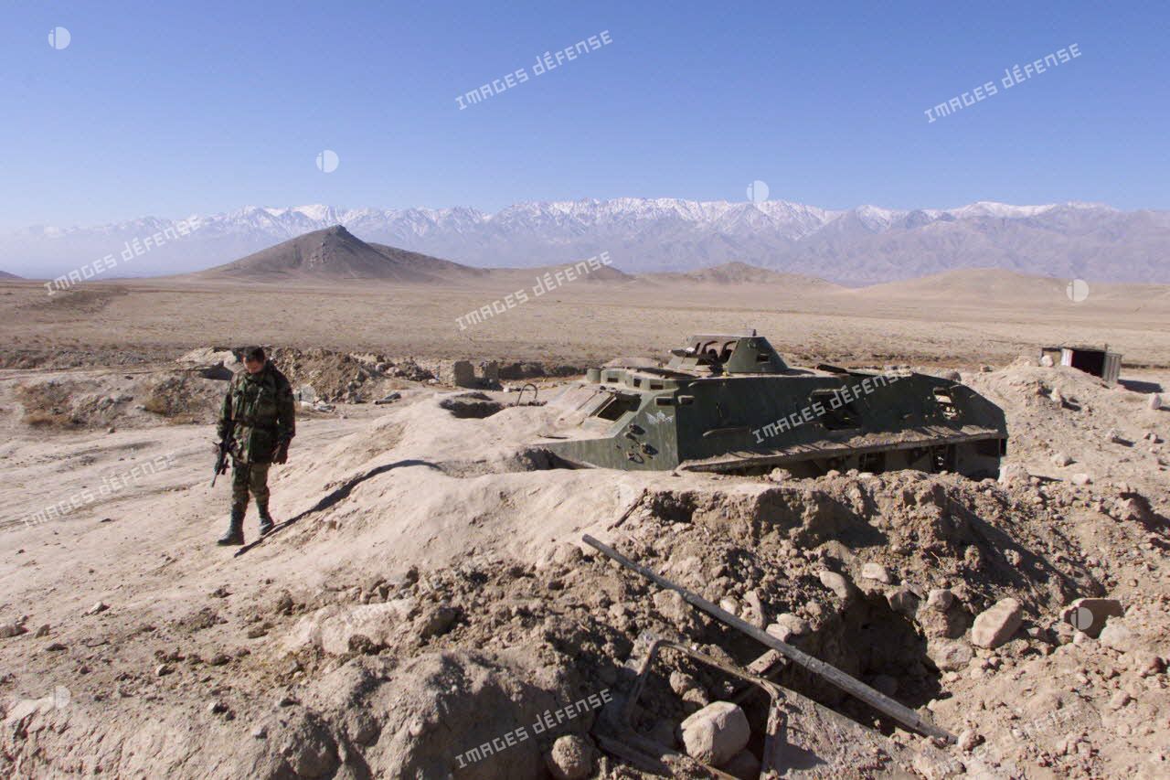 Visite d'un poste de l'armée afghane sur la route de Bagram.