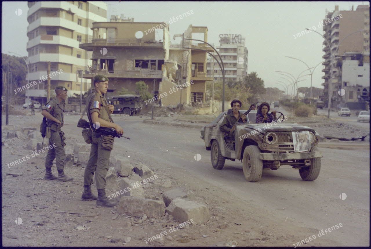 Légionnaires du 2e REP dans Beyrouth.