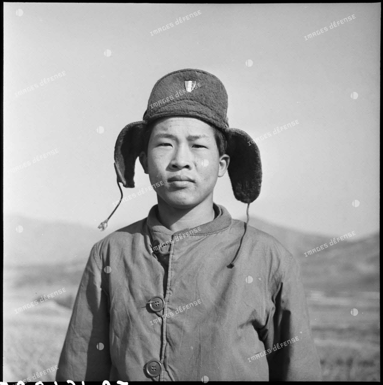 Un jeune volontaire sud-coréen du Bataillon français de l'ONU en Corée.