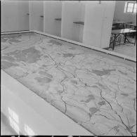 Subdivision de Batna : salle tactique du 9e RCA.