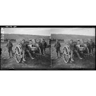 Dommiers (Aisne). Canons allemands capturés au nord-est du village. [légende d'origine]