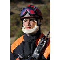 Portrait d'un membre de la sécurité civile sur le terrain d'entraînement de la caserne USC5 de Corte.