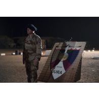 Le colonel Alain Didier préside une cérémonie à Gao, au Mali.