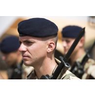 Portrait d'un soldat pour une prise d'armes à Gao, au Mali.