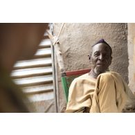Portrait du chef du village de Goudel dans la région de Niamey, au Niger.