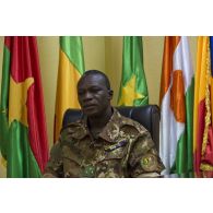 Portrait du général malien Didier Dacko au poste de commandement de Sévaré, au Mali.