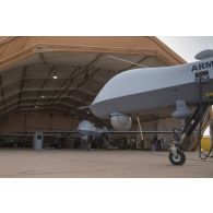 Vue de drones MQ-9 Reaper en stationnement sur la base aérienne de Niamey, au Niger.
