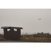 Départ en mission d'un drone MQ-9 Reaper sur la base aérienne de Niamey, au Niger.
