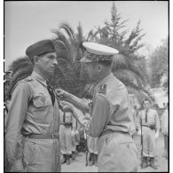 Cérémonie de remise de décorations.