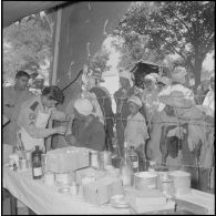 Assistance médicale gratuite (AMG) sur le marché de Masqueray. [Description en cours]