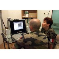 Réunion par visioconférence au GMC (groupement médico-chirurgical).