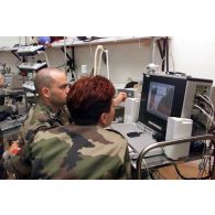 Réunion par visioconférence au GMC (groupement médico-chirurgical).