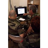 Réunion par visioconférence au GMC (groupement médico-chirurgical).