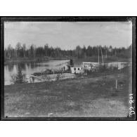 Expédition vers le front bolchevik. Sur la Keltma, entre Boundioutchkoïé et Ekaterinski Canal. Cordon n°1. [légende d'origine]