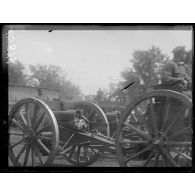 Sibérie. Canons russes fournis par les Anglais. [légende d'origine]