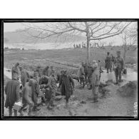 Govino. Puits creusé par des Serbes de la division de la Drina. [légende d'origine]