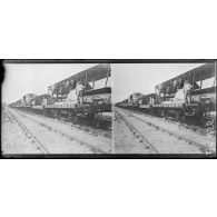 Saint-Gilles (Marne), embarquement d'un Caudron. Le train prêt à partir. [légende d’origine]