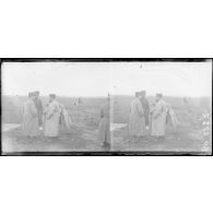 Plessis-Belleville (Oise). Camp d'aviation. Les chefs d'escadrilles : commandant Duseigneur, commandant Bocard, commandant Vuillemin, commandant Féquant. [légende d'origine]