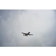 Passage d'un avion Fairchild A-10 Thunderbolt lors d'une démonstration à Pabradé, en Lituanie.