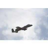 Passage d'un avion Fairchild A-10 Thunderbolt lors d'une démonstration à Pabradé, en Lituanie.