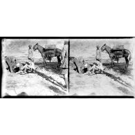 Le remplissage des réservoirs d'eau. [légende d'origine]