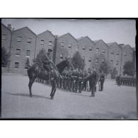 [Grandes manoeuvres anglaises à Salisbury Plain, 1899].