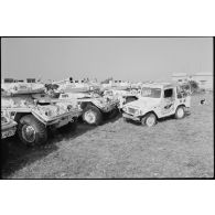 Véhicules nigérians abandonnés au Liban sud.