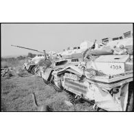 Véhicules nigérians abandonnés au Liban sud.