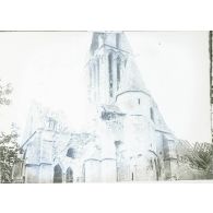 Reims et des villages de la Marne après les bombardements d'août 1918.
