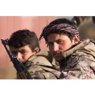 Dépollution du dépôt de munitions de l'aéroport de Kaboul par le 17e régiment du génie parachutiste.