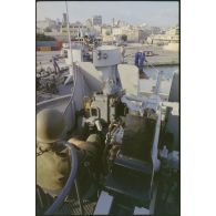 Poste de combats sur l'Argens pendant le débarquement dans le port de Beyrouth.