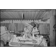 Préparation d'une automitrailleuse britannique Ferret, Beyrouth.