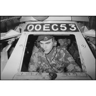 Préparation d'une automitrailleuse britannique Ferret, Beyrouth.