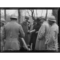 Mérard (Oise). Mise en batterie d'un 58 T. [légende d'origine]