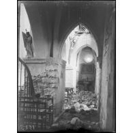 Roye-sur-Matz. Eglise, intérieur. [légende d'origine]