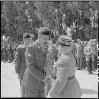 Adieux du général Roy directeur du Matériel de la 10e RM (région militaire).