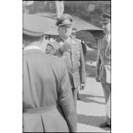 Arrivée du Generalleutnant Martin Fiebig sur le terrain de Maritsa (Rhodes).