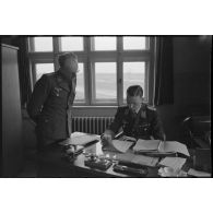 Le commandant (Major) Karl-Heinz Schomann II./LG1 (Lehrgeschwader 1).